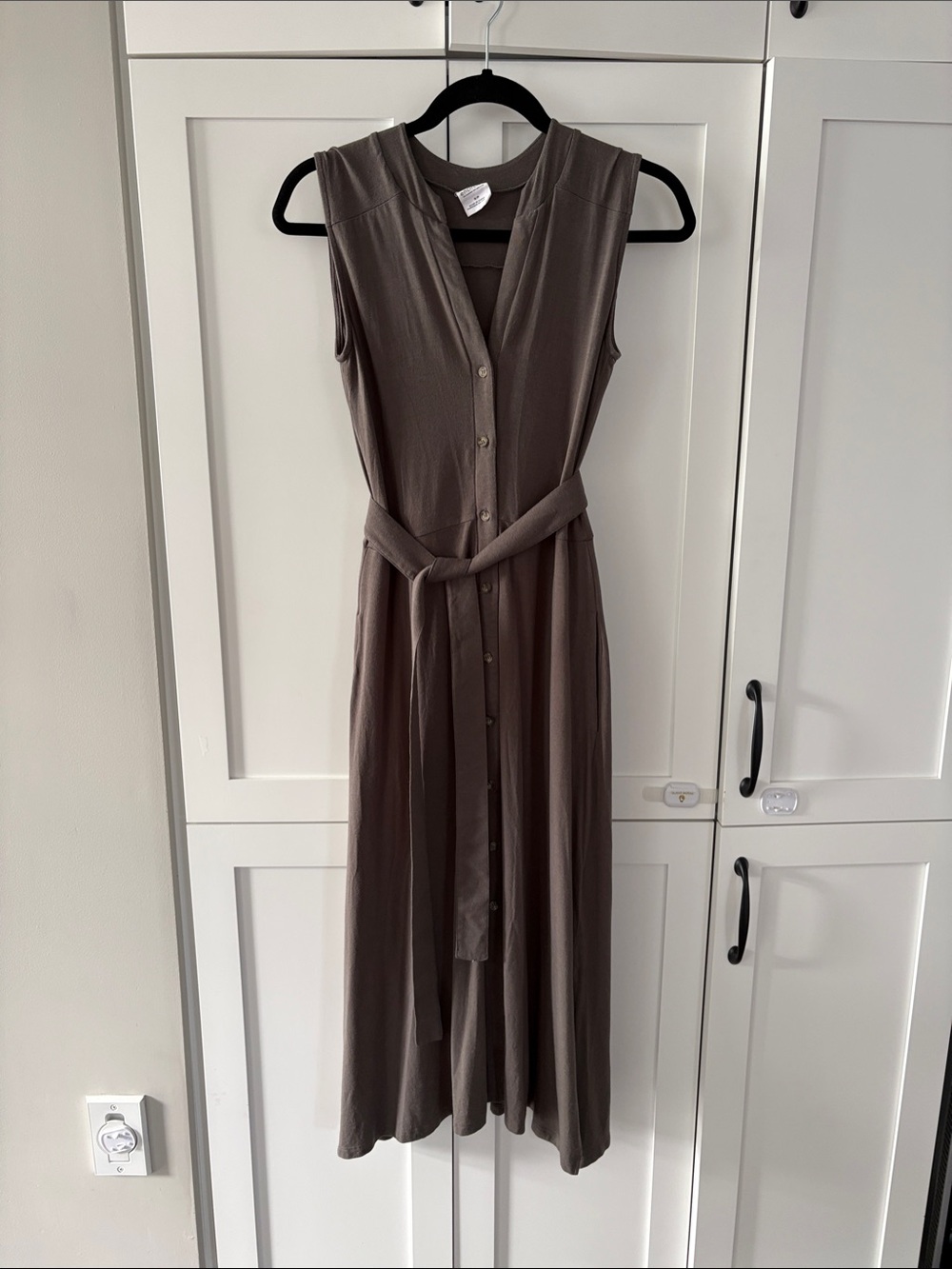 Sleeveless Button-Front Midi Dress with Belt MADE IN CANADA